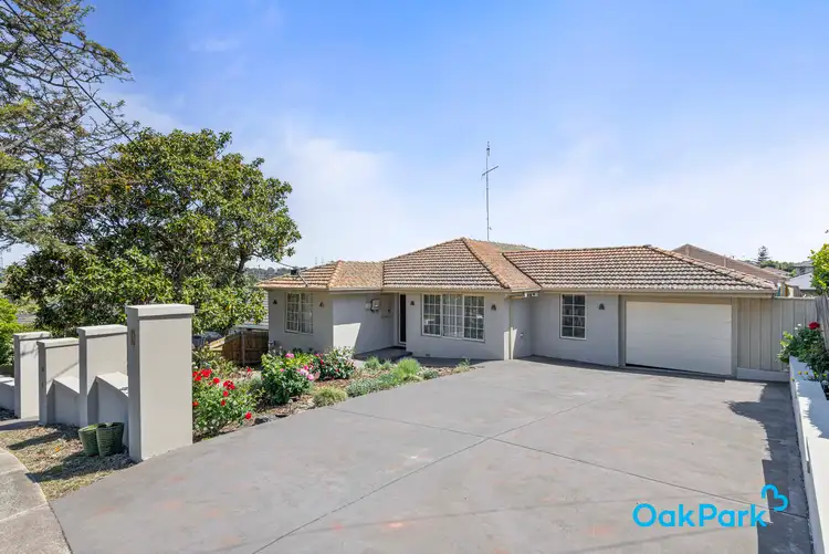 10 Valley Crescent, Glenroy VIC 3046