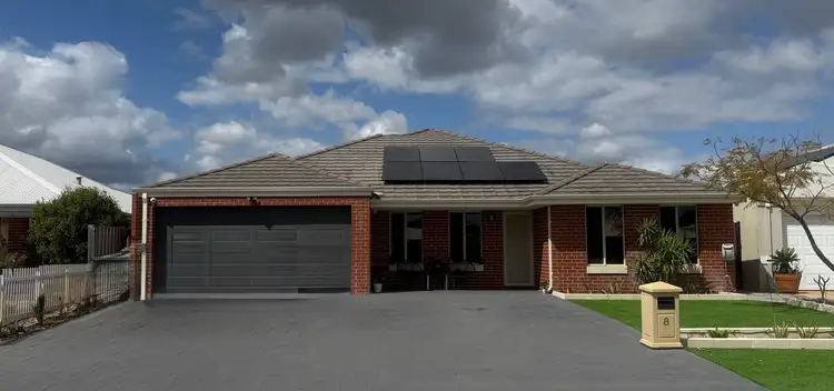 8 Bancombe Crescent, Ellenbrook WA 6069