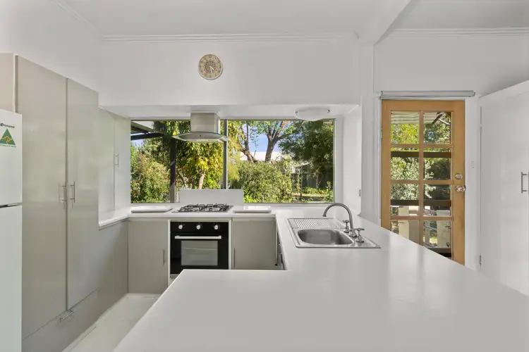 7 Amos Avenue, Benalla VIC 3672