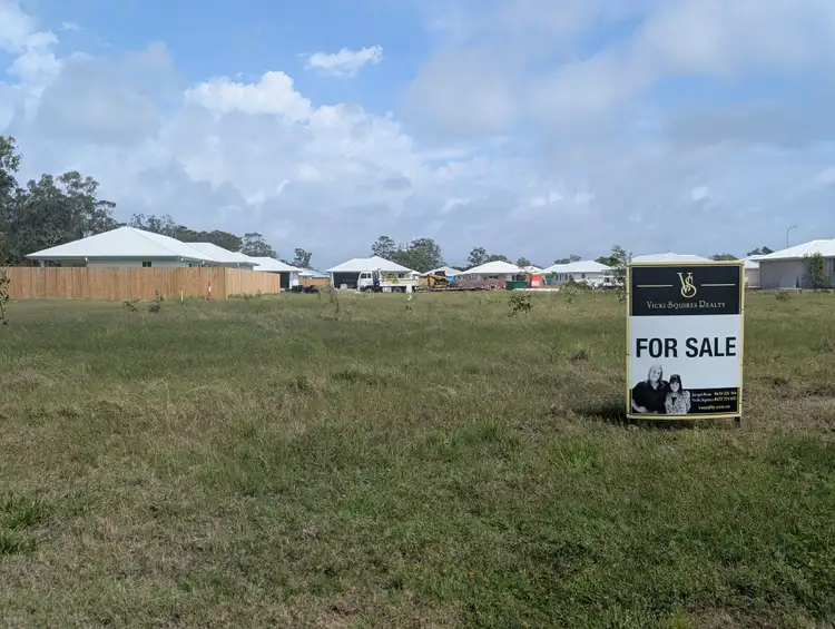 9 Charmed Waters Court