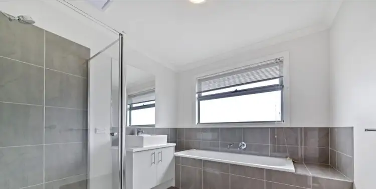 7 Dapper Way, Craigieburn VIC 3064