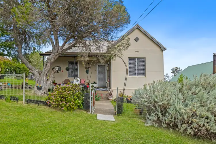 11 Paine Street