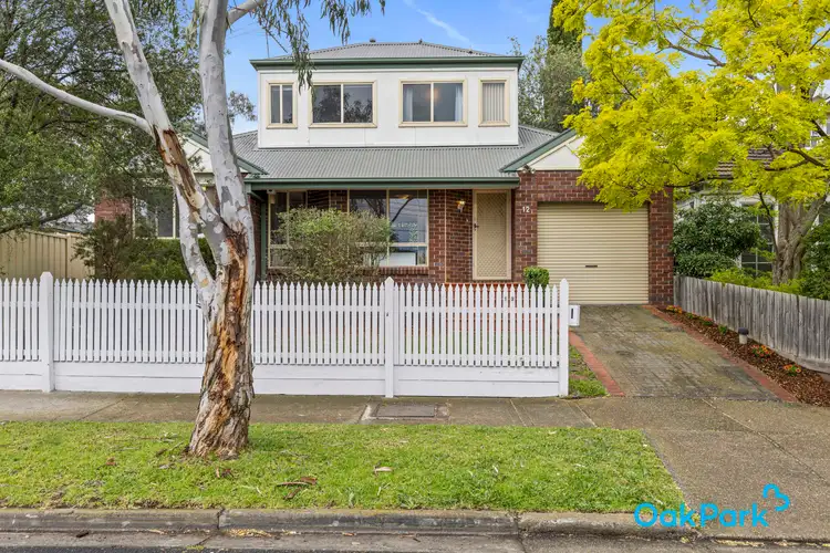 12 Grevillia Road, Oak Park VIC 3046
