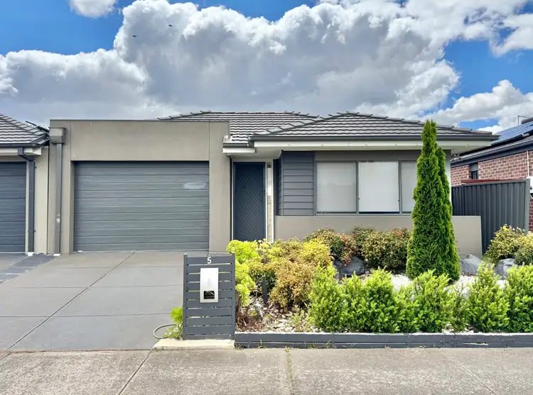 5 Lambertia Crescent, Manor Lakes VIC 3024