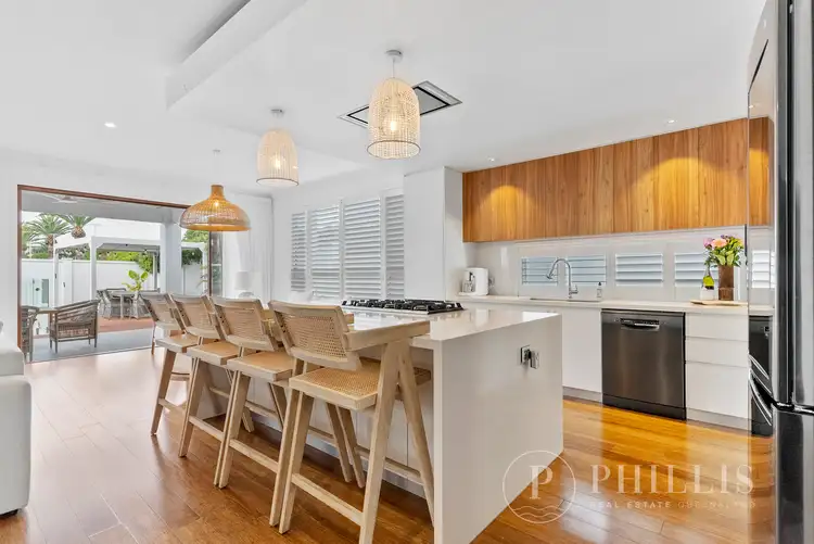 23 Harbour Rise, Hope Island QLD 4212