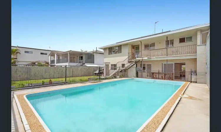 15 Margaroola Avenue, Biggera Waters QLD 4216