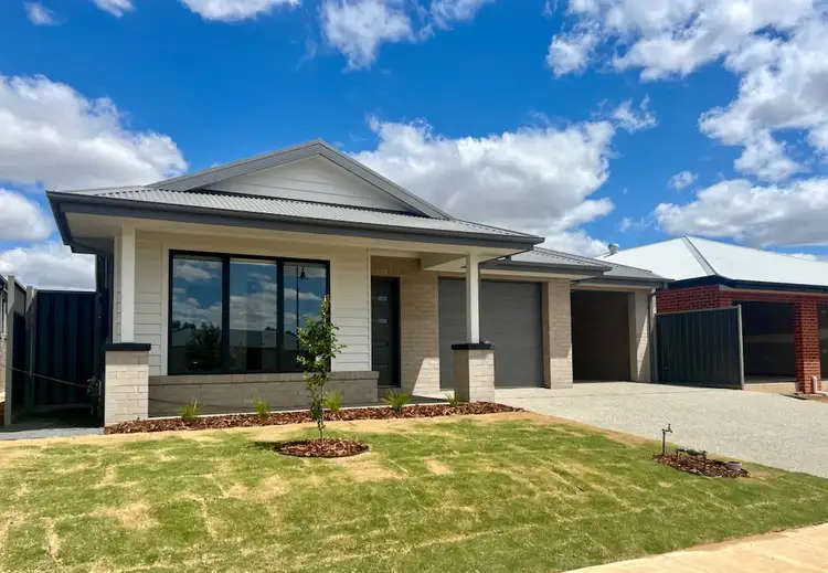 2/8 Fortune Parade, Yarrawonga VIC 3730