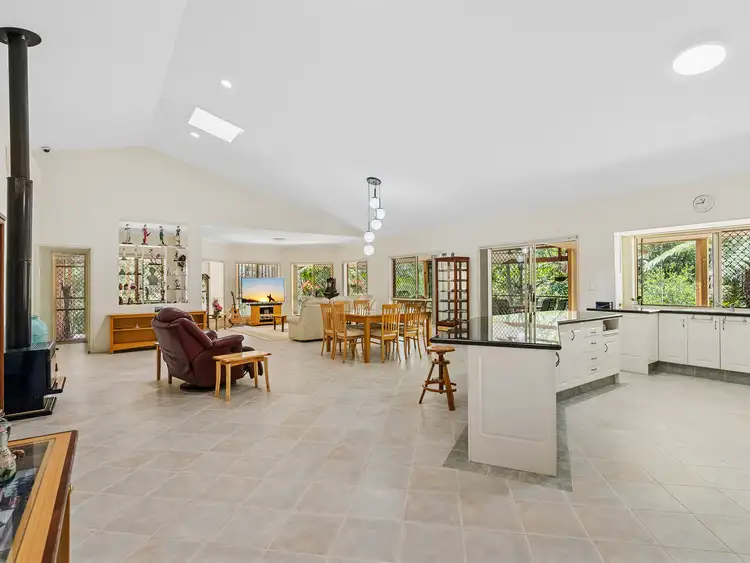 1 Acmena Court, Elanora QLD 4221