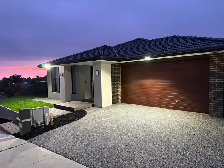 1 MORITZ STREET, Pakenham VIC 3810