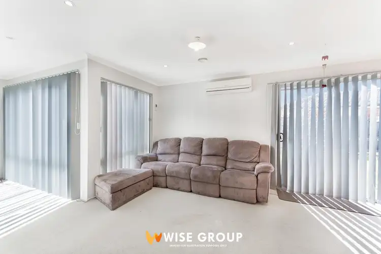 Second view of Homely house listing, 8 Karoonda Way, Hampton Park VIC 3976