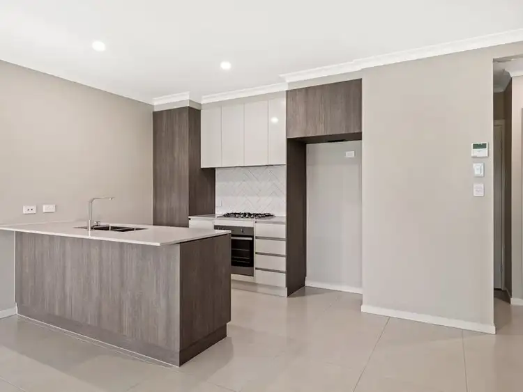 3/2 Wentworth Street, Centenary Heights QLD 4350