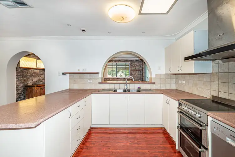 Sixth view of Homely house listing, 10 Burren Gate, Willetton WA 6155