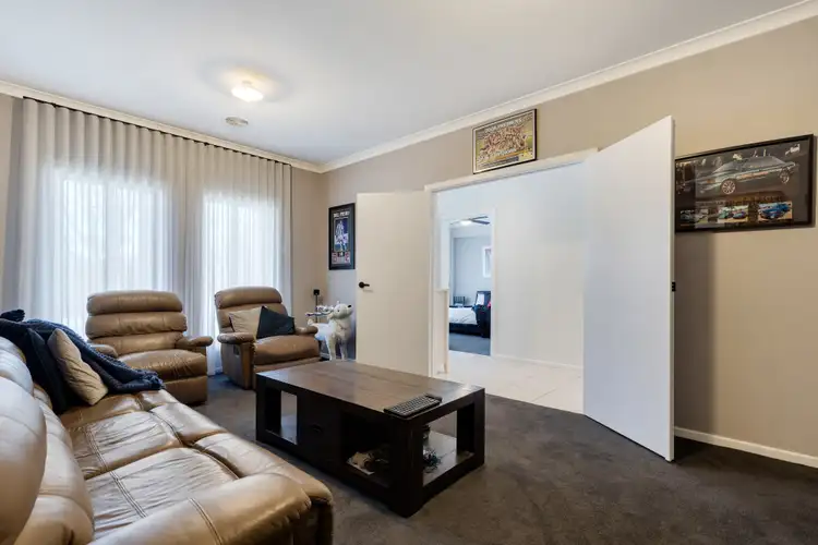 Fourth view of Homely house listing, 10 Earlston Place, Craigieburn VIC 3064