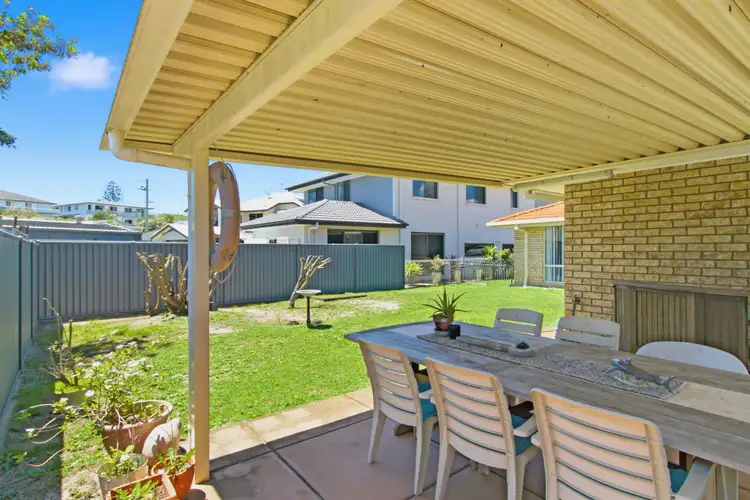 6 Surf Street, Kingscliff NSW 2487