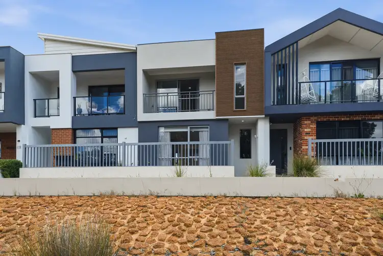 15 Montague Gra, Bushmead WA 6055