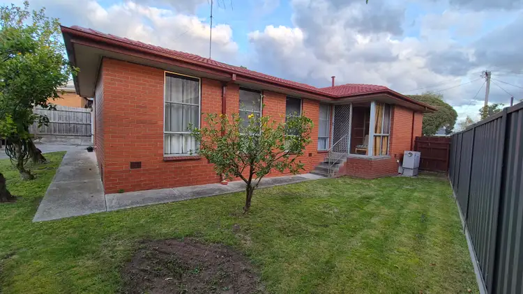 Second view of Homely house listing, 5 Curtayne Court, Noble Park North VIC 3174