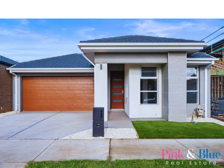 4 Waugh Street, Rockbank VIC 3335