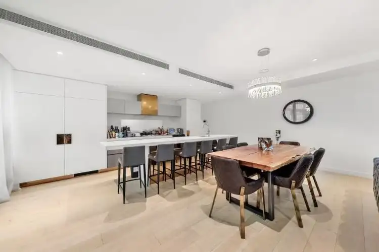 1301/8 Bowen Crescent, Melbourne VIC 3004