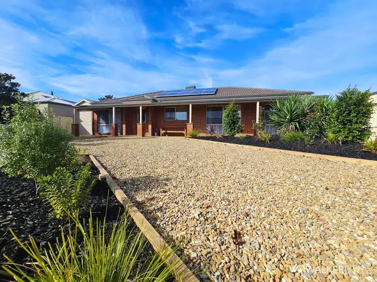 5 McLennan Close