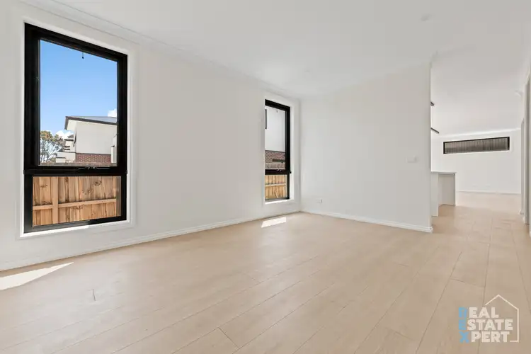 Second view of Homely townhouse listing, 5/5 Sylvanwood Crescent, Narre Warren VIC 3805