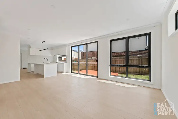 Third view of Homely townhouse listing, 5/5 Sylvanwood Crescent, Narre Warren VIC 3805