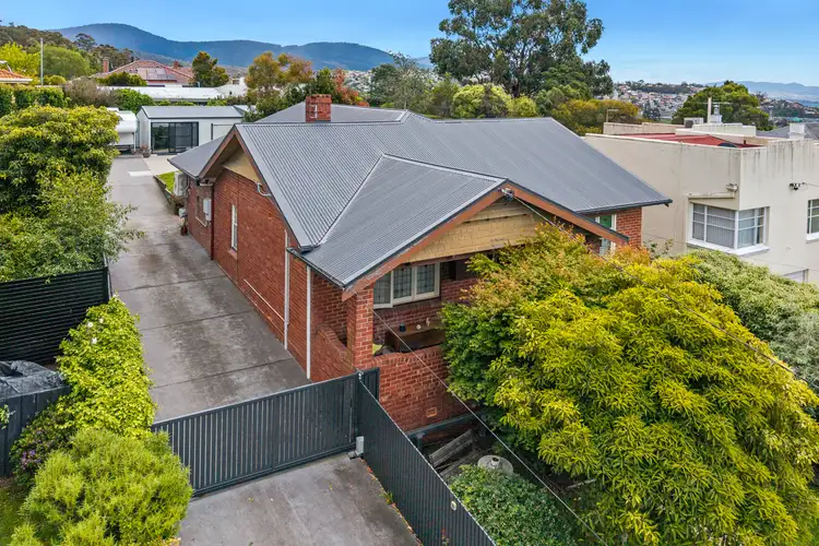 11 Salier Crescent, Mount Stuart TAS 7000