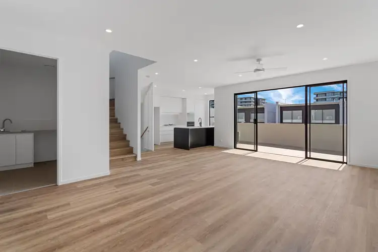 89 Bronte Circuit, Hope Island QLD 4212