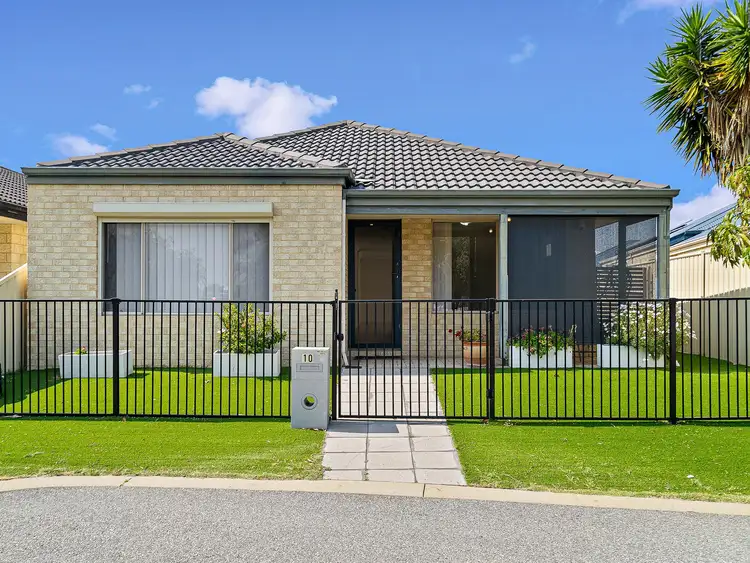 Second view of Homely house listing, 10 Keelia Vale, Lakelands WA 6180