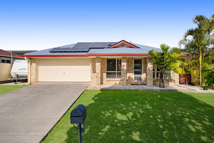 8 Lake Cootharaba Place