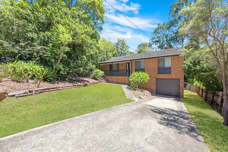 8 Heights Place, Hornsby Heights NSW 2077