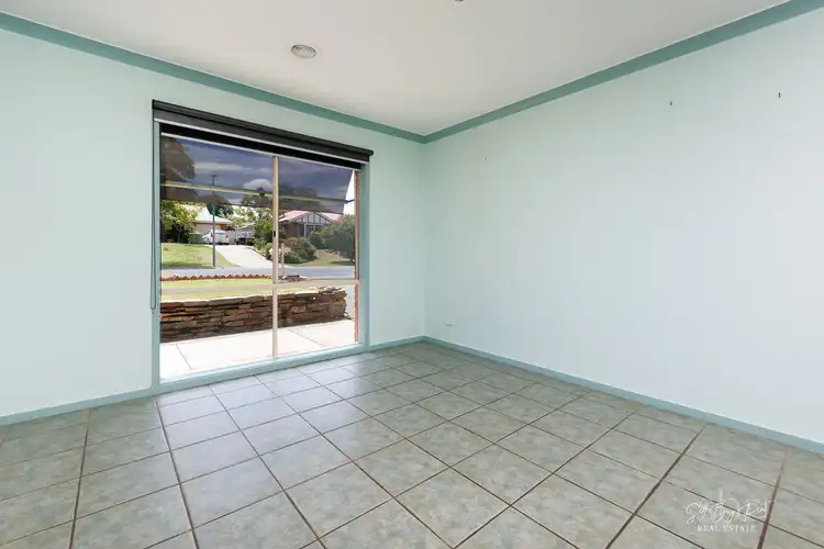 Sixth view of Homely house listing, 28 AZURE DRIVE, Wodonga VIC 3690