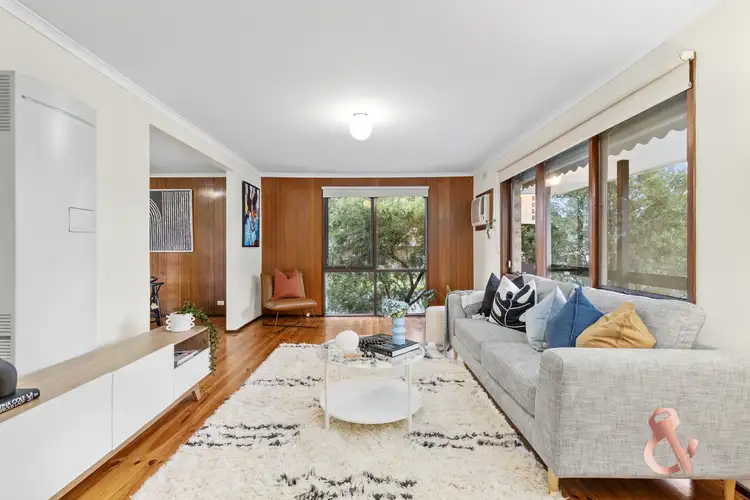 2 Statesman Crescent, Mill Park VIC 3082