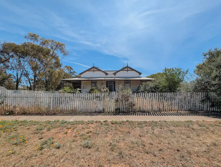 11 Charlton Road, Quambatook VIC 3540