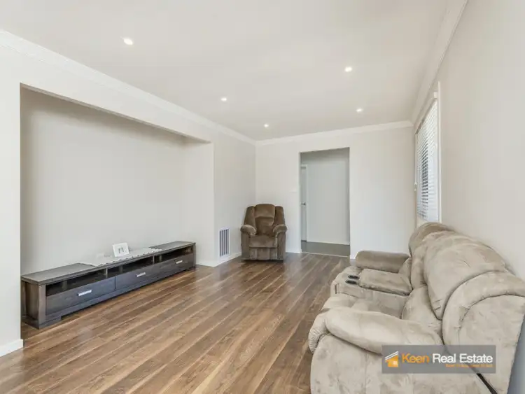 Second view of Homely unit listing, 1/43 Endeavour Crescent, Endeavour Hills VIC 3802