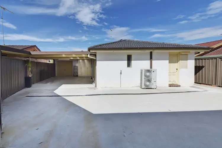 Fifth view of Homely house listing, 8 Florian Grove, Oakhurst NSW 2761