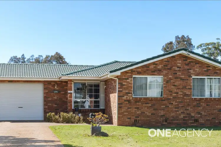 16 Thistleton Drive, Burrill Lake NSW 2539