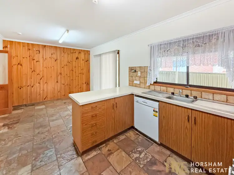 Fifth view of Homely house listing, 2 Mintern Crescent, Horsham VIC 3400