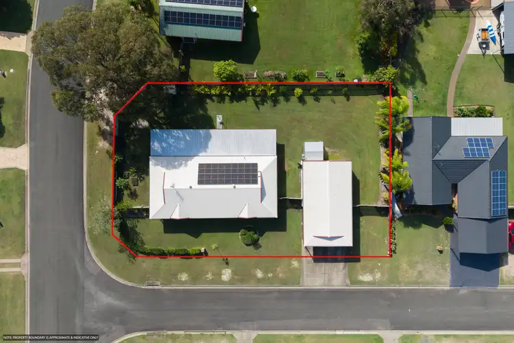 Second view of Homely house listing, 2 Merrilyn Court, Urangan QLD 4655