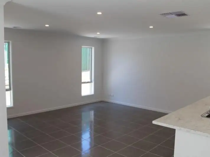 Third view of Homely townhouse listing, 8 COLOMBERA CIRCUIT, Wodonga VIC 3690