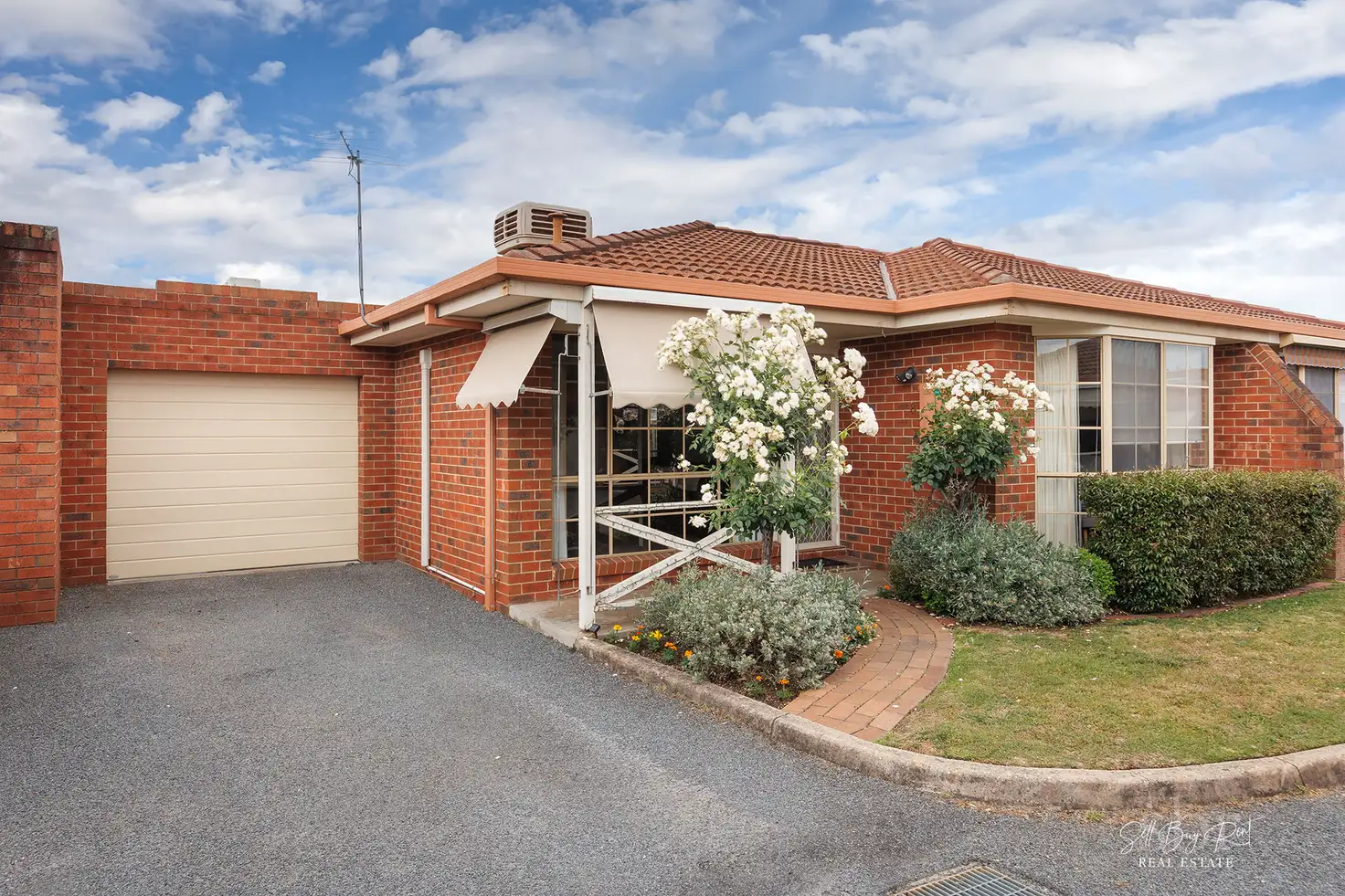 Main view of Homely townhouse listing, 8/218-220 BEECHWORTH ROAD, Wodonga VIC 3690