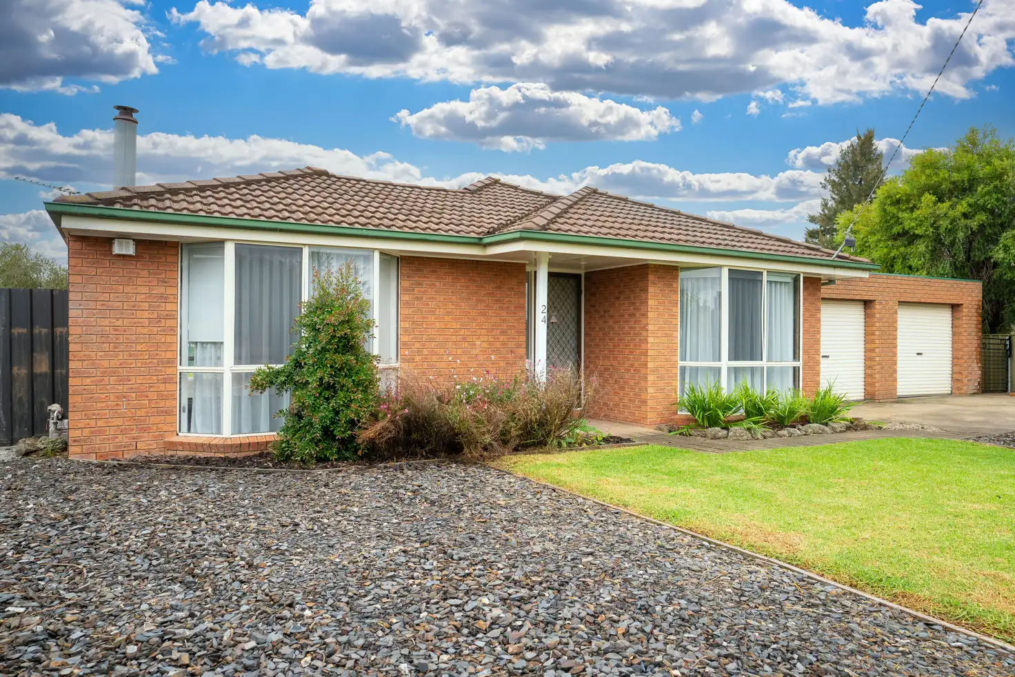 Main view of Homely house listing, 24 CAMPBELL AVENUE, Wodonga VIC 3690