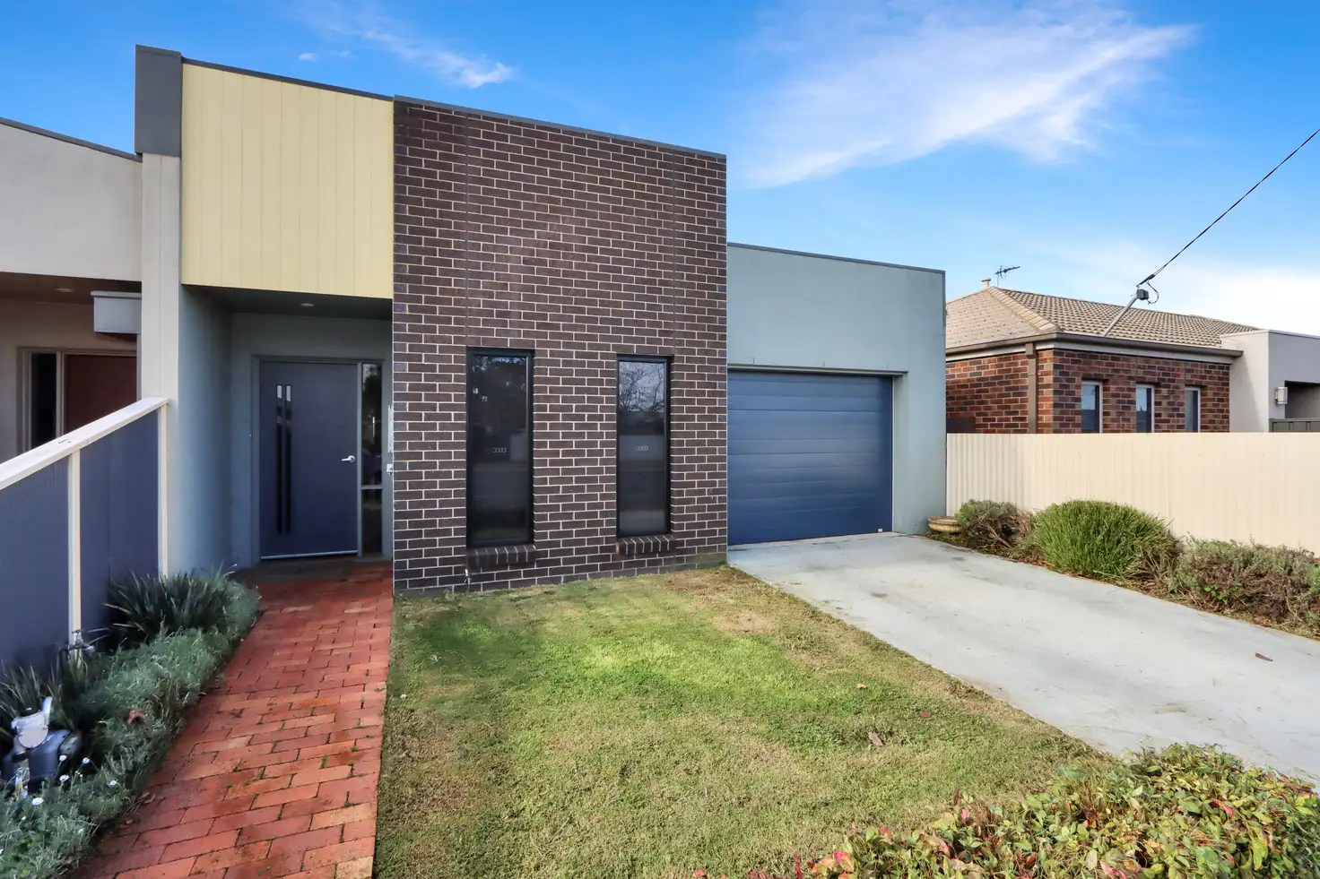 Main view of Homely townhouse listing, 2/11 URQUHART STREET, Horsham VIC 3400