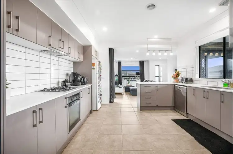 Second view of Homely house listing, 21 Mansfield Drive, Werribee VIC 3030