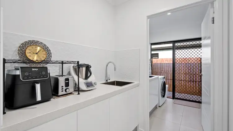 Sixth view of Homely house listing, 17 Oxbow Loop, Redlynch QLD 4870