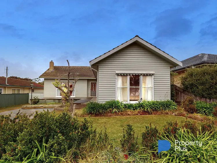 34 Clarence Avenue, Kennington VIC 3550