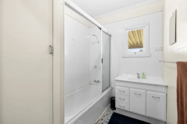 Fourth view of Homely house listing, 2 Welcombe Avenue, Rockville QLD 4350