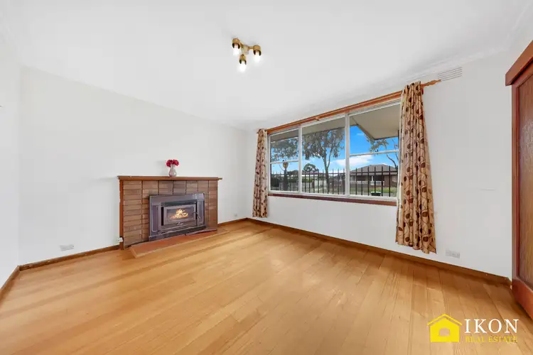 Fourth view of Homely house listing, 11 KINGSWOOD DRIVE, Craigieburn VIC 3064