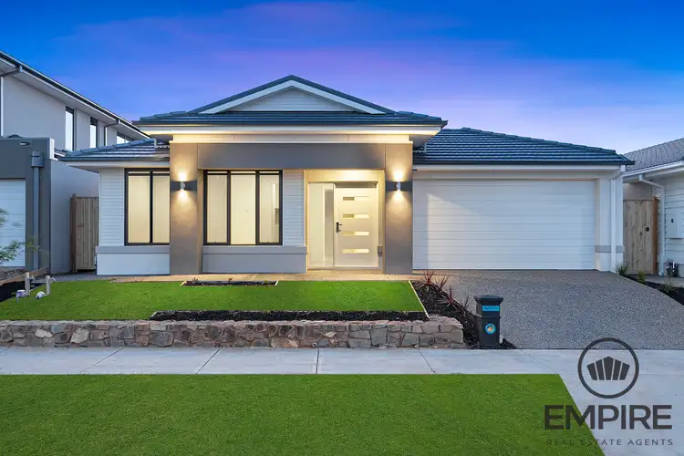 124 Yeungroon Blvd, Clyde North VIC 3978