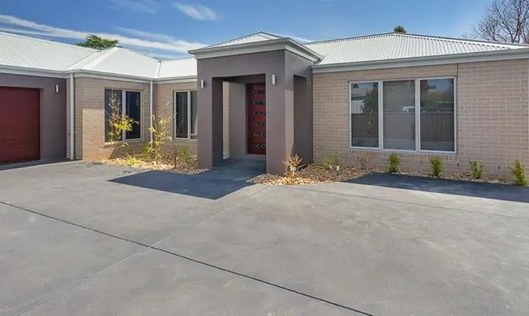 Second view of Homely townhouse listing, 2/365 MACAULEY STREET, Albury NSW 2640