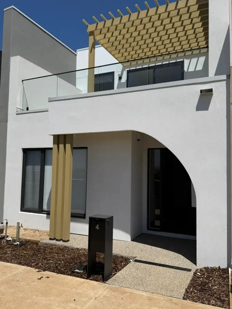 4 Acorn Way, Fraser Rise VIC 3336